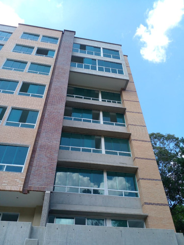 Apartamento A Estrenar, La Escondida (l.r)