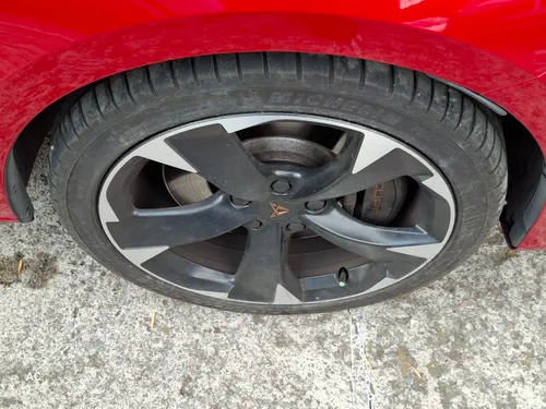 Cupra Leon 245Hp