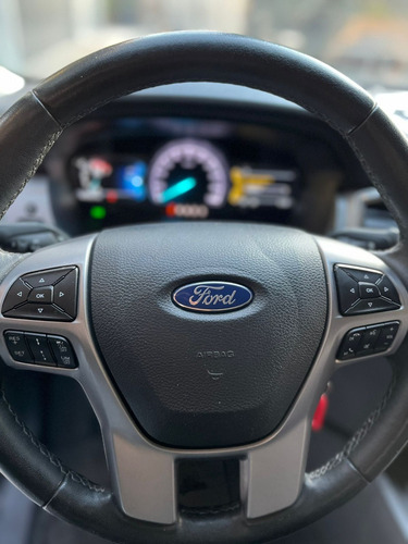 Imagen 10 de 20 de Ford Ranger Black Edition Cabina Doble 4x4 Diesel At