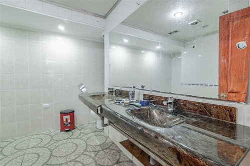 Imagen 17 de 20 de Casa En Venta De 3 Dorm. En Las Condes