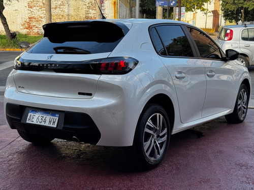 Peugeot 208 1.6 Feline Tiptronic