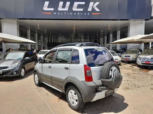 Imagem 5 de 12 de Fiat Fiat Idea Adventure Dual 2010