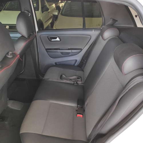 Imagem 9 de 10 de Volkswagen Fox 1.6 Msi Rock In Rio (flex) Flex Manual