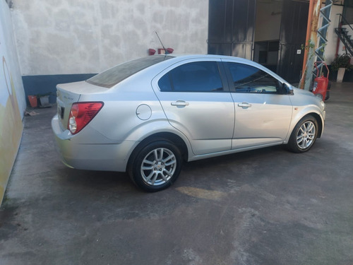 Imagen 4 de 21 de Chevrolet Sonic Lt 1.4 4p Sedan C/gnc