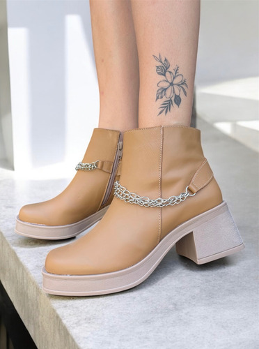 Botas Botinetas Marrón Suela De Cuero Vacuno Con Cadena