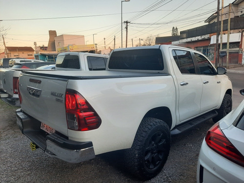 Imagen 8 de 10 de Toyota Hilux 2.8 Cd Srx 177cv 4x2 At 2018