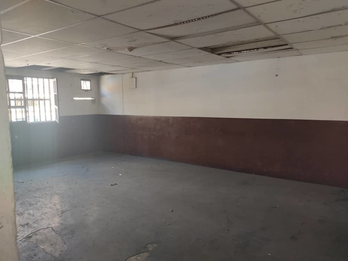Imagen 6 de 9 de Casa En Bello Monte Con Gran Potencial De Desarrollo / Wr