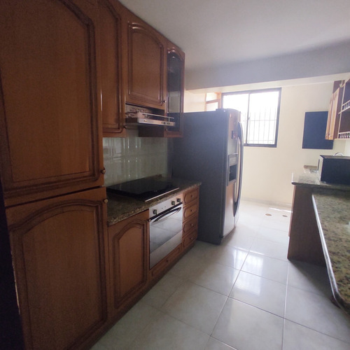 Imagen 5 de 11 de Apartamento En Venta Urbanización El Toro Rg