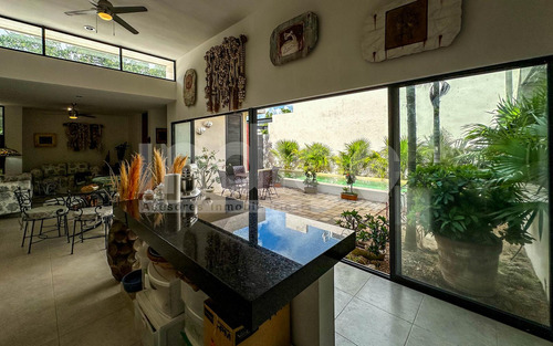 Casa De Una Planta En Venta En Mérida Modelo Deco En Privada Canaria, Conkal