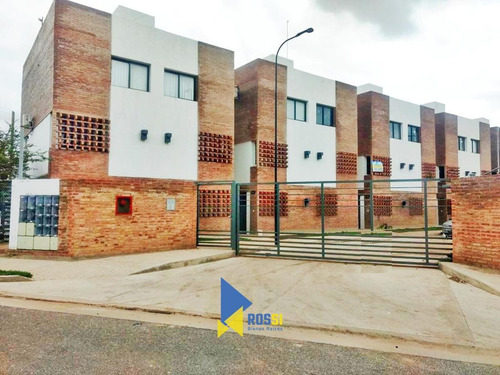 Imagen 12 de 14 de Vendo Dúplex De 2 Dormitorios Con Cochera En Barrio Smata Con Plan De Pago