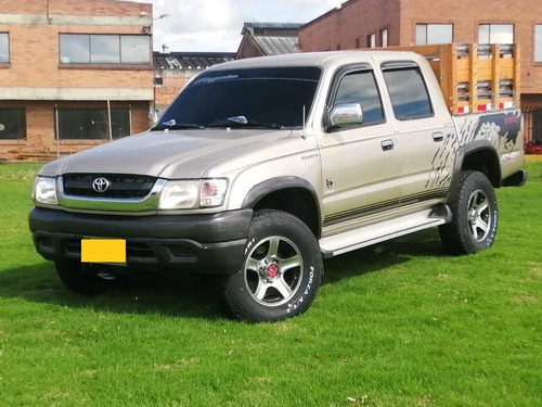 Toyota Hilux 2.4 Cc 4x4