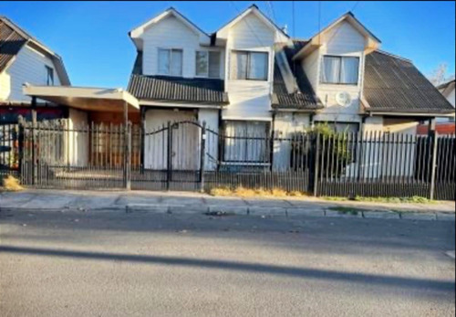 Casa En Venta De 4 Dorm. En Curicó