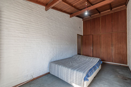 Casa De 6 Ambientes Con Cochera San Andrés