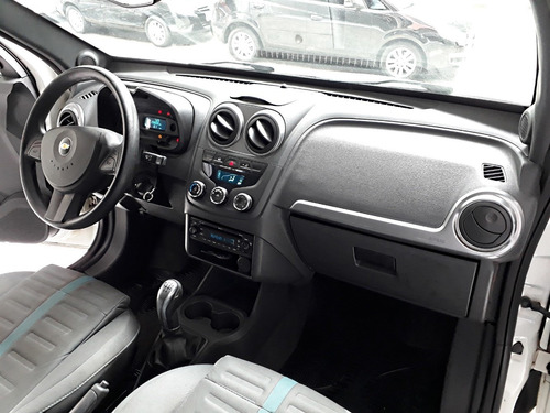 Chevrolet Montana Sport 1.4 Flex / Montana Temos Fiat Strada