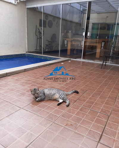 Imagem 5 de 15 de Sobrado Com 150m² De Área Construída, 3 Quartos 1 Suíte Com Sacada 4 Banheiros 2 Vagas De Garagem Coberta Piscina Aquecida Churrasqueira - Ca00189 - 69473761