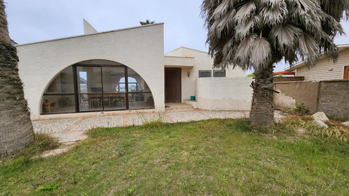 Casa En Pichidangui 4d 3 Baños En Costanera