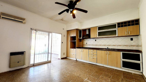 Casa 4 Amb Cochera Pileta Castelar Norte Permuta