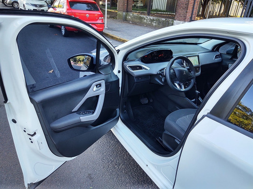 Peugeot 208 2017 Allure Nav At Tiptonic Abasto Motors