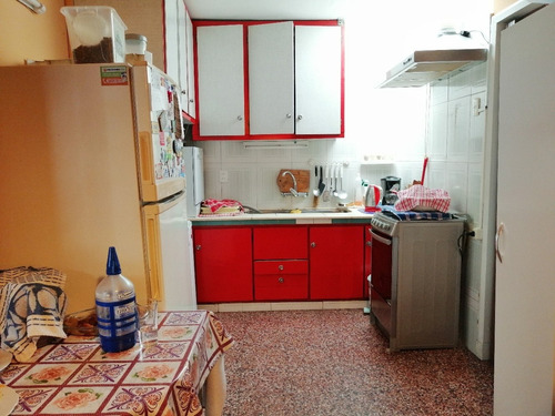 2 Casas En Un Padrón A Pasos De Bulevar Artigas