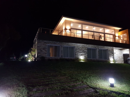 Casa Costa Esmeralda