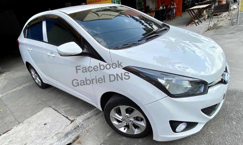 Imagem 10 de 12 de Hyundai Hb20s 2015 1.0 Comfort Plus Flex 4p