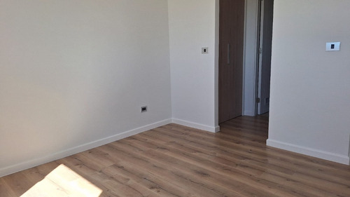 Nuevo - Inmejorable Vista! 2 Dorm + 2 Baños. Diseño Amplio !