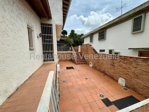 Espaciosa Casa Urb. Cumbres De Curumo Cod. 26-356