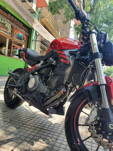Imagen 13 de 17 de Benelli 302 S