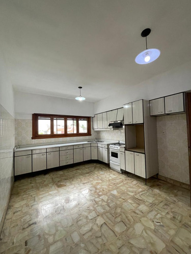 Alquiler Casa 4 Ambientes, Merlo