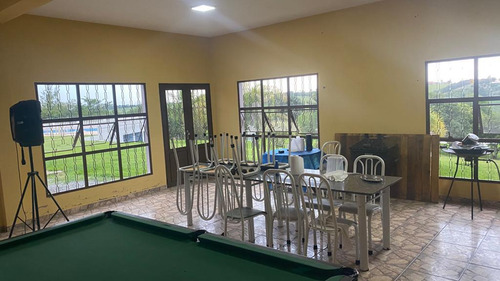 Linda Chácara Em Araçoiaba Da Serra -sp