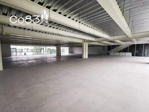Renta - Local - Calzada De Los Jinetes - 382 M2 -piso 2