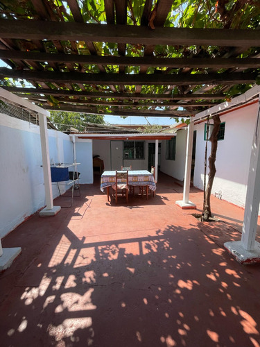 Se Vende Casa Con Departamento Interior En La Pintana