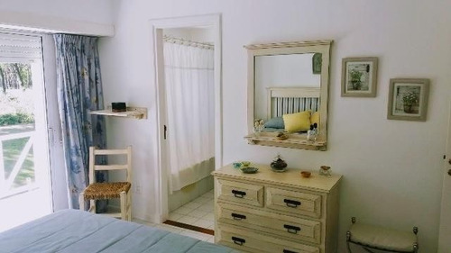 Apartamento En Alquiler Por Temporada De 3 Dormitorios En Playa Brava
