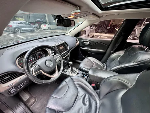 Jeep Cherokee 3.2 Longitude Plus