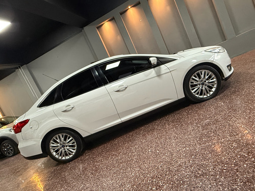 Ford Focus III 2.0 Se Plus Mt