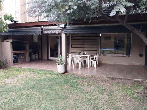 Imagen 24 de 26 de Casa De Estilo Minimalista