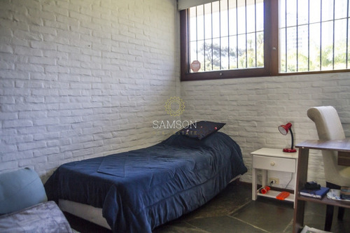 Oportunidad Casa De 3 Dormitorios Con Piscina En Playa Mansa, Punta Del Este- Ref: 60771