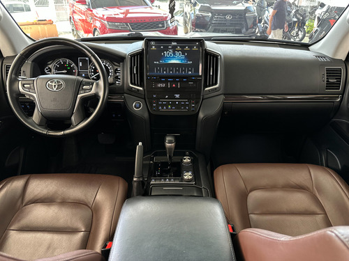 Toyota Land Cruiser 200 Vx.r