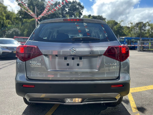 Imagen 8 de 25 de Suzuki Vitara 4x2 Automática