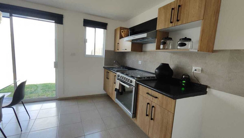 Casa En Venta En Priv. Avantho, S.l.p.