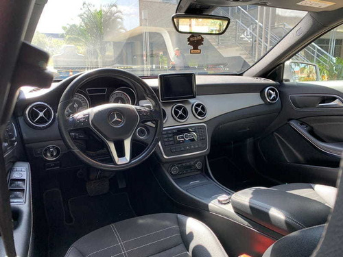 Imagem 13 de 15 de Mercedes-benz Gla 250 2.0 16v Turbo Vision 4p 2015