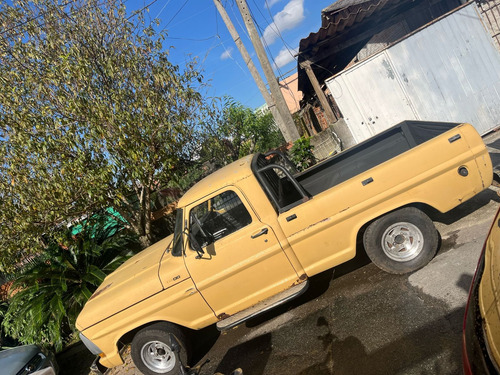 F-100 Ano 1977