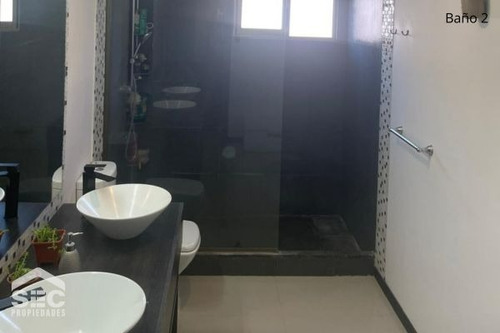 Vendo Parcela Con Gran Casa Y Piscina En Los Andes