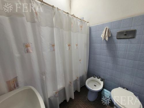 Venta De Casa De 3 Ambientes Con Patio En Wilde