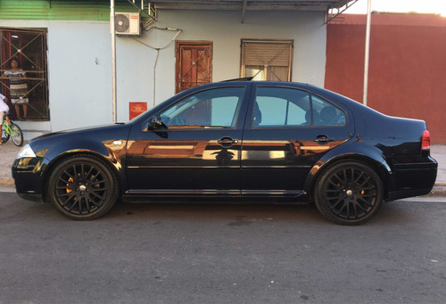 Volkswagen Bora 1.8 Highline T 180cv 2011