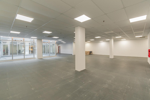 Moderno Edificio De Oficinas A Estrenar En Microcentro
