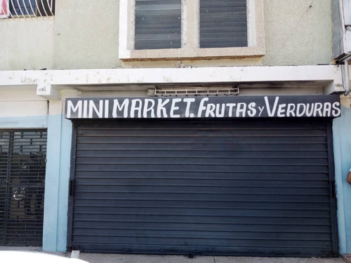 Imagen 4 de 16 de Casa Comercial En Toda La Av. C2 Frente A La Iglesia San Tarciso Vanessa Suarez