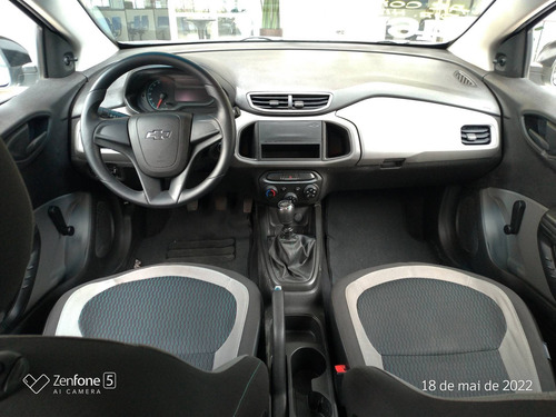 Imagem 7 de 8 de Chevrolet Onix 1.0 Mpfi Ls 8v Flex 4p Manual