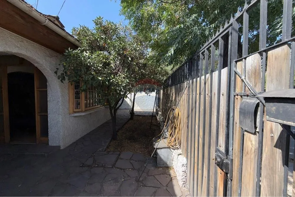 Imagen 3 de 22 de Amplia Propiedad En Excelente Entorno Residencial