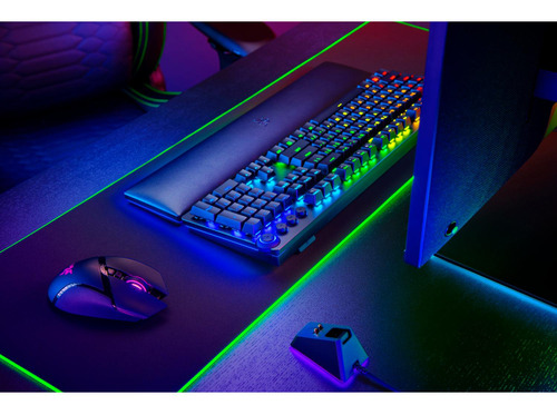 Razer Huntsman V2 Analog - Analog Optical Gaming Keyboard -
